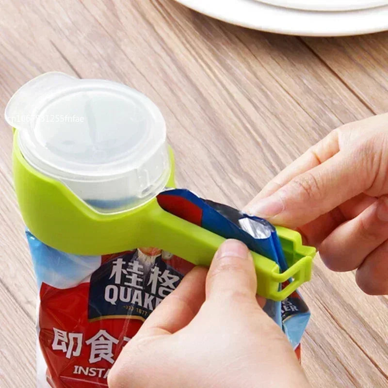 EyeShould™ Bag Clipper